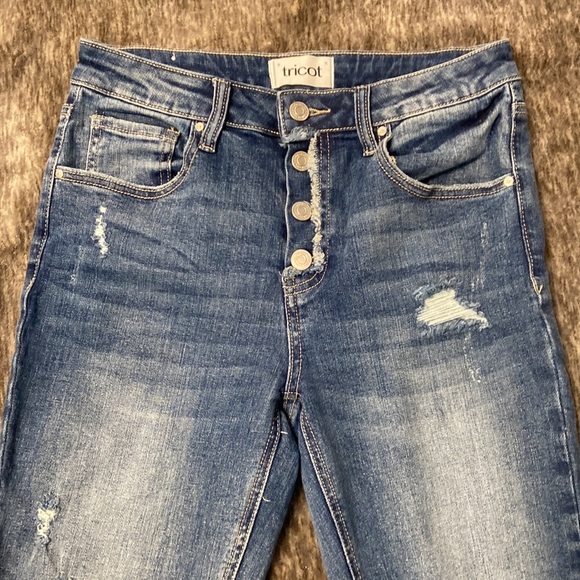 ⭐️ NWOT Sale Button up high waist distressed jeans. Nice stretch! - Picture 3 of 8